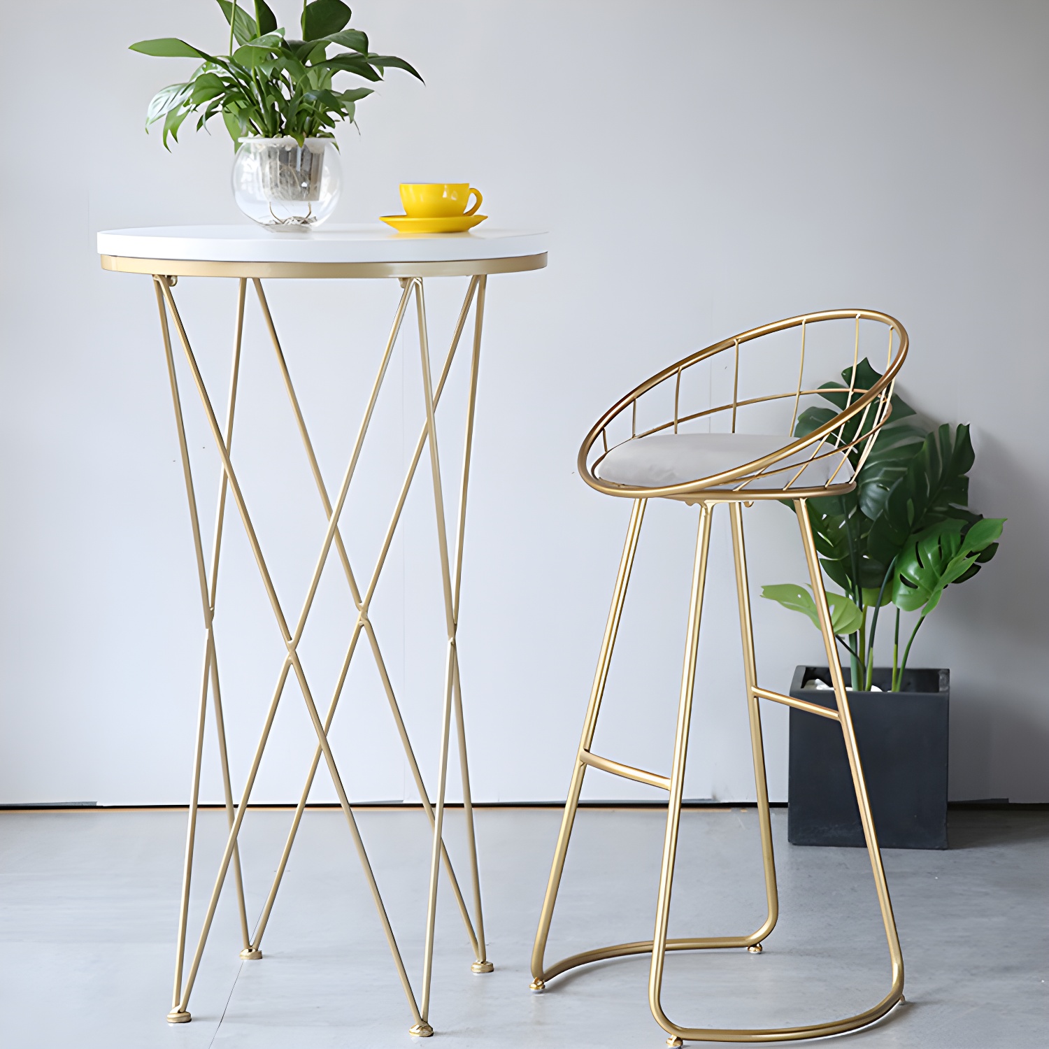 Glam Metal Bar and Counter Stool Low Back Stool with Gold Sled Base