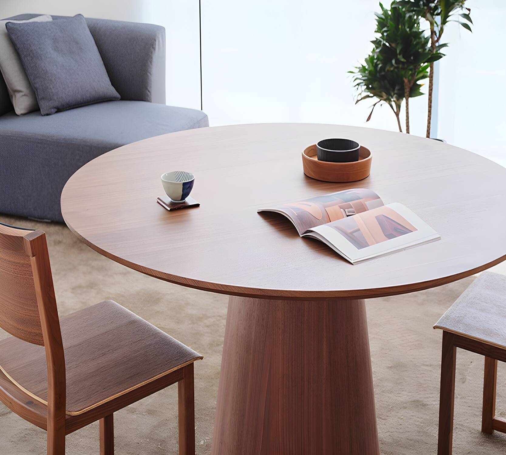 Contemporary Round Dinette Table Solid Wood Pedestal Dining Table