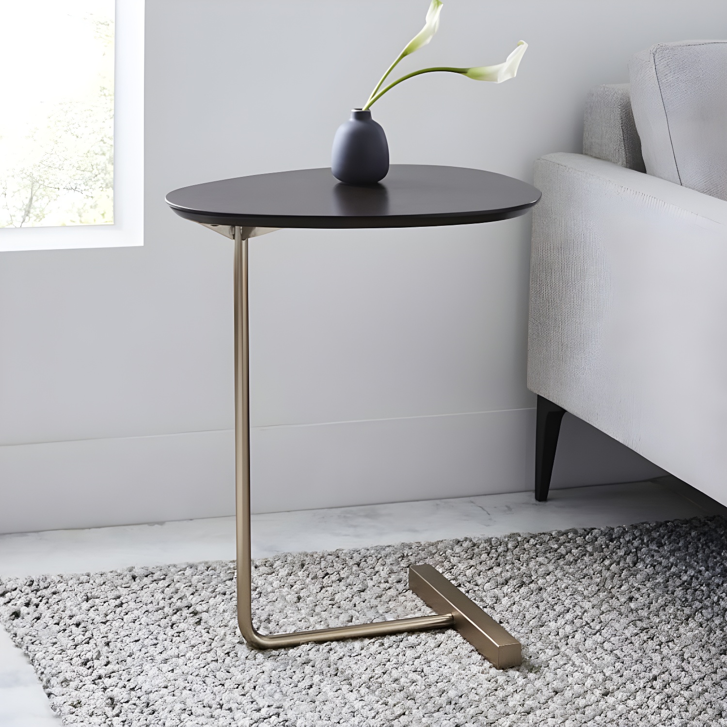 Nordic C Side Table Round Minimalist Solid Wood End Table for Living Room