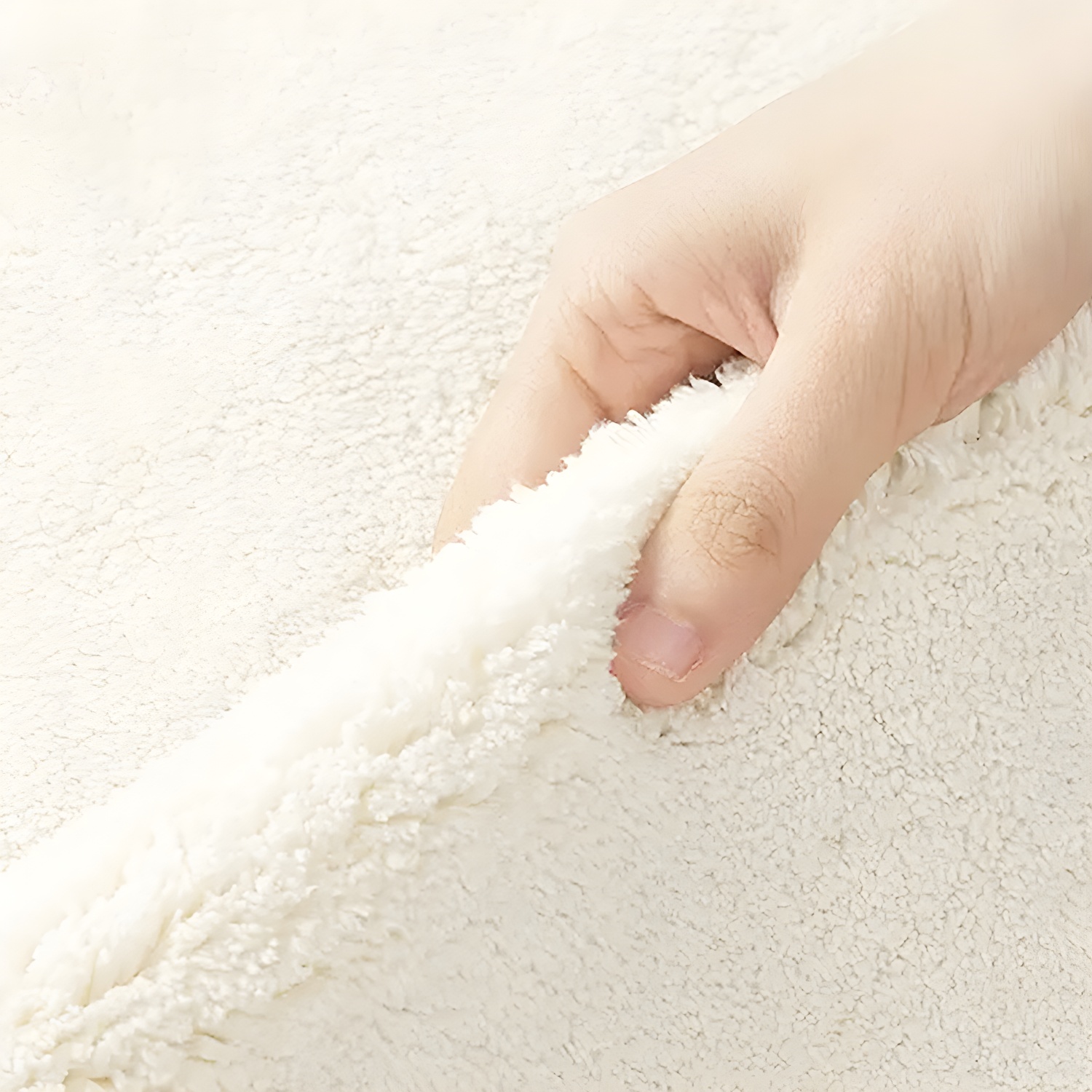 Simple White Carpet Polyester Colour Block Carpet Washable Carpet for Home Decor