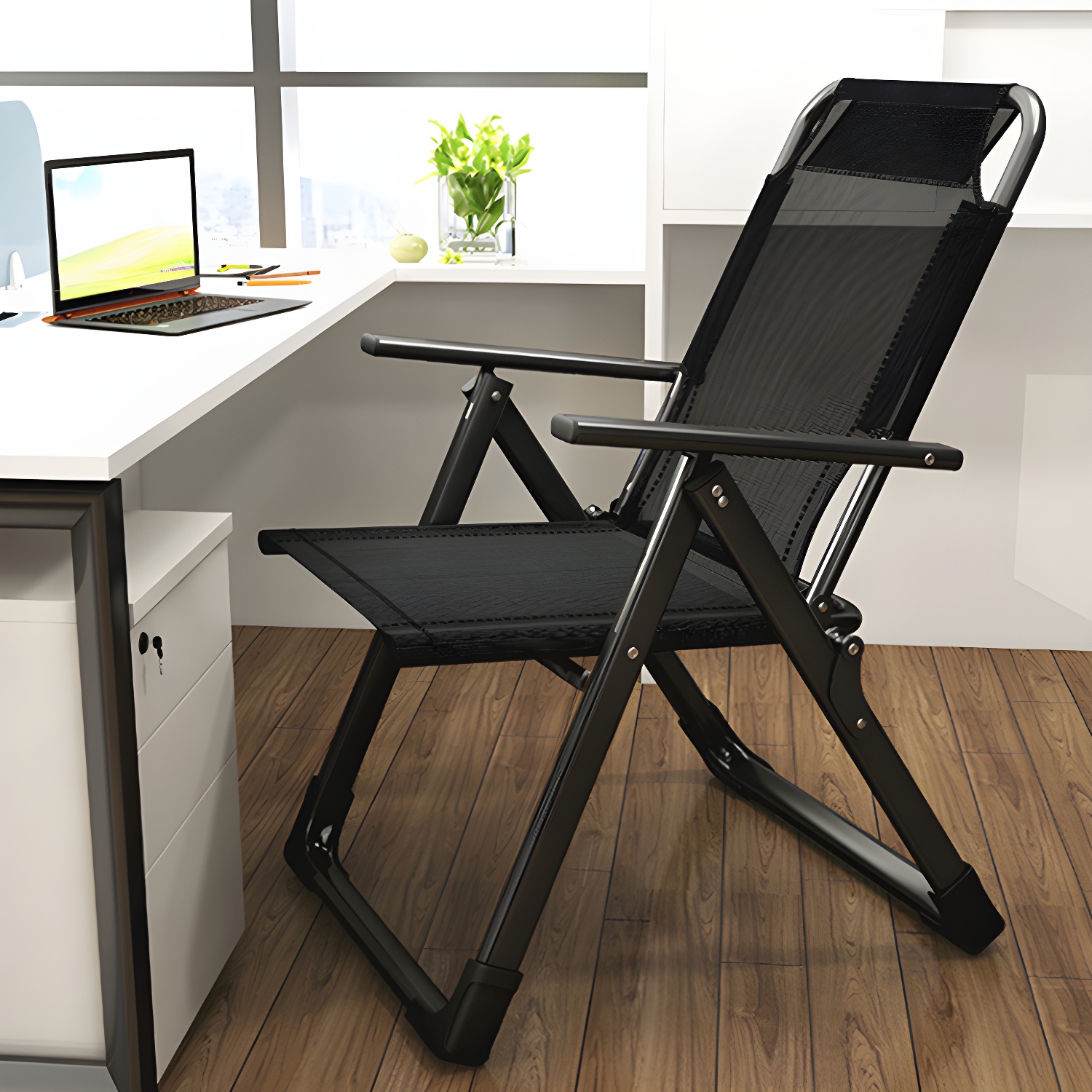 Contemporary Metal Frame Folding Standard Recliner Chair Indoor in Black