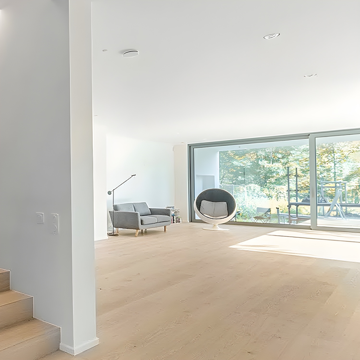 Waterproof Low Gloss Smooth Laminate Wood Flooring - Scratch Resistant and Stain-Resistant Planks