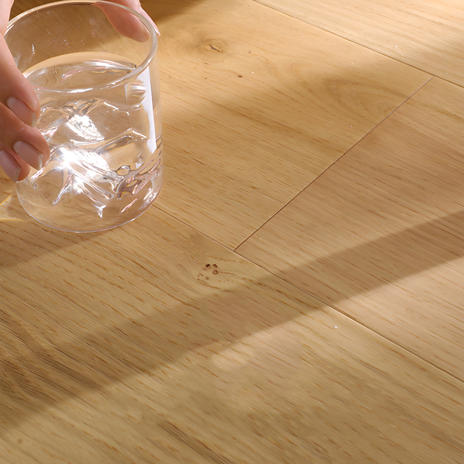 Waterproof HDF Laminate Wood Planks - Exceptionally Scratch Resistant and Stylish Brown Finish