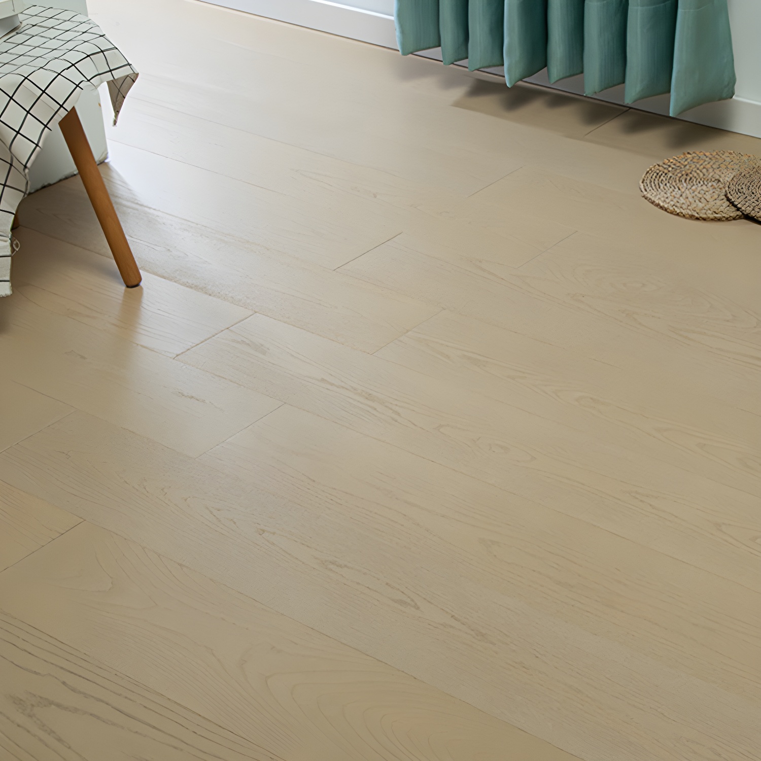 Waterproof Scratch Resistant Laminate Wood Flooring - Perfect for Your Living Space