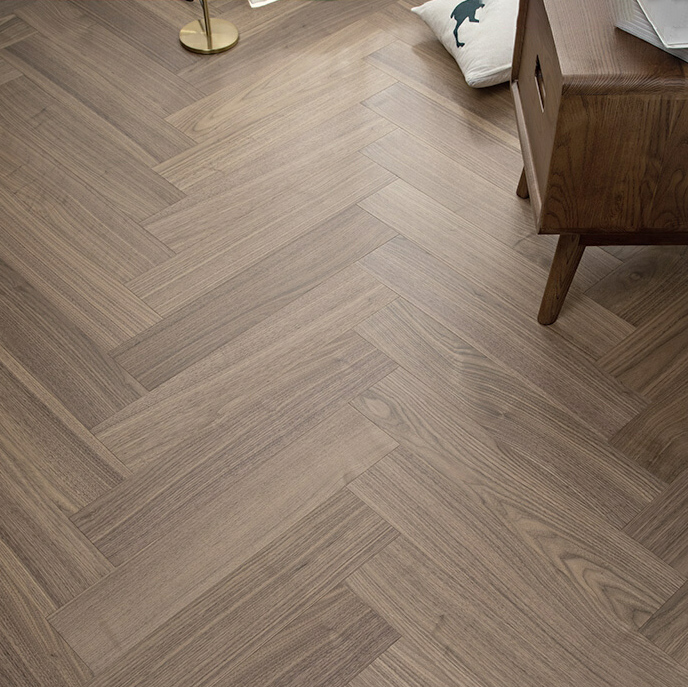 Waterproof Scratch Resistant Laminate Wood Planks - 12mm Thick HDF Core for Stylish Living Spaces