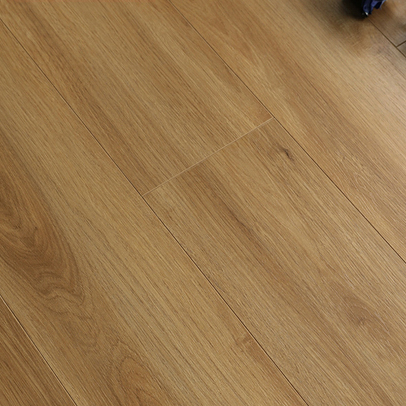 Durable Waterproof Laminate Wood Planks - Scratch Resistant Flooring for Your Living Space