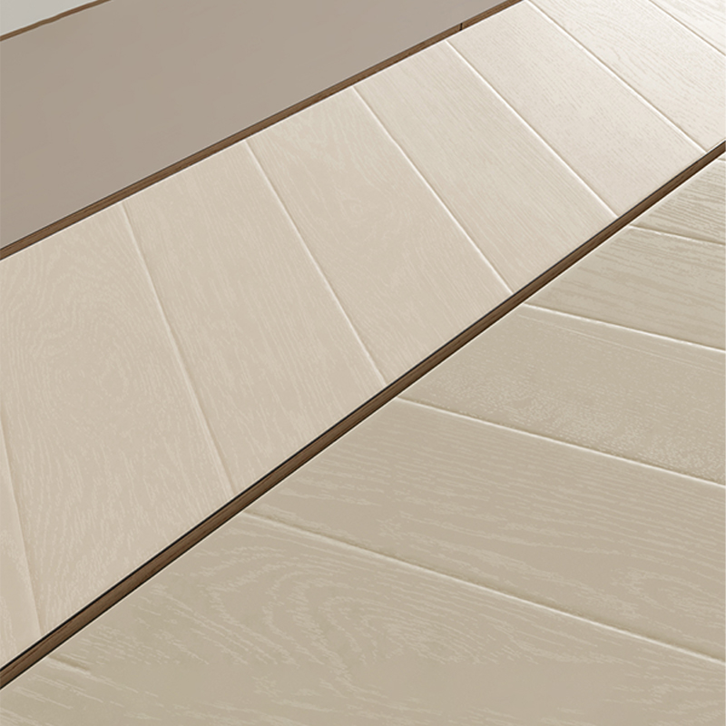 Diamond Oak Laminate Wood Planks - Waterproof Scratch Resistant Flooring for Your Living Space