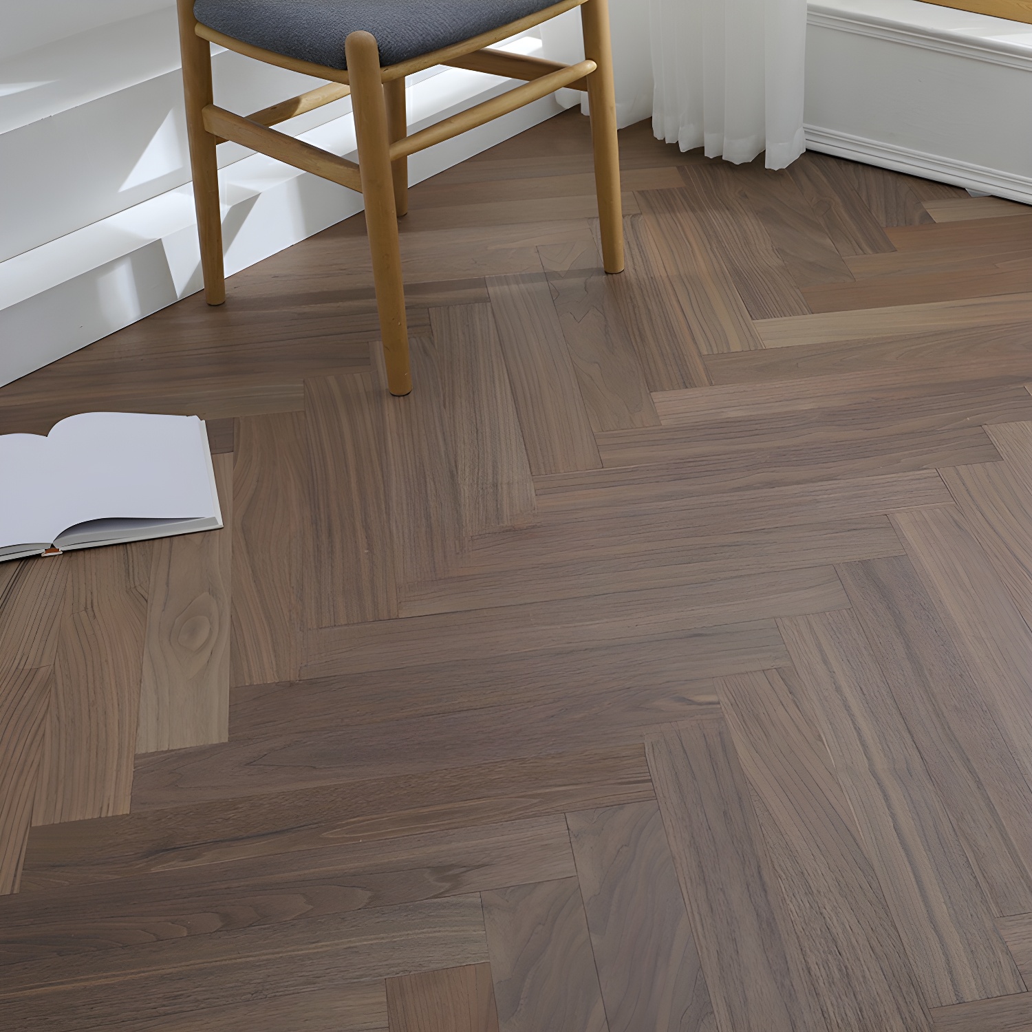 Waterproof 12mm HDF Laminate Wood Planks - Scratch Resistant Flooring with Smooth Surface