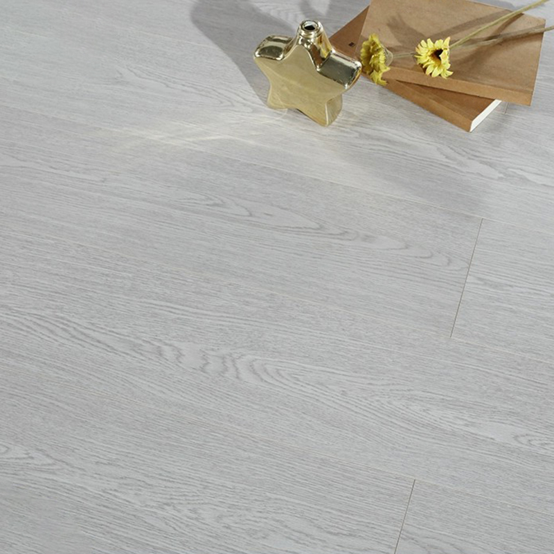 Waterproof Scratch Resistant Laminate Wood Planks for Stylish Living Spaces