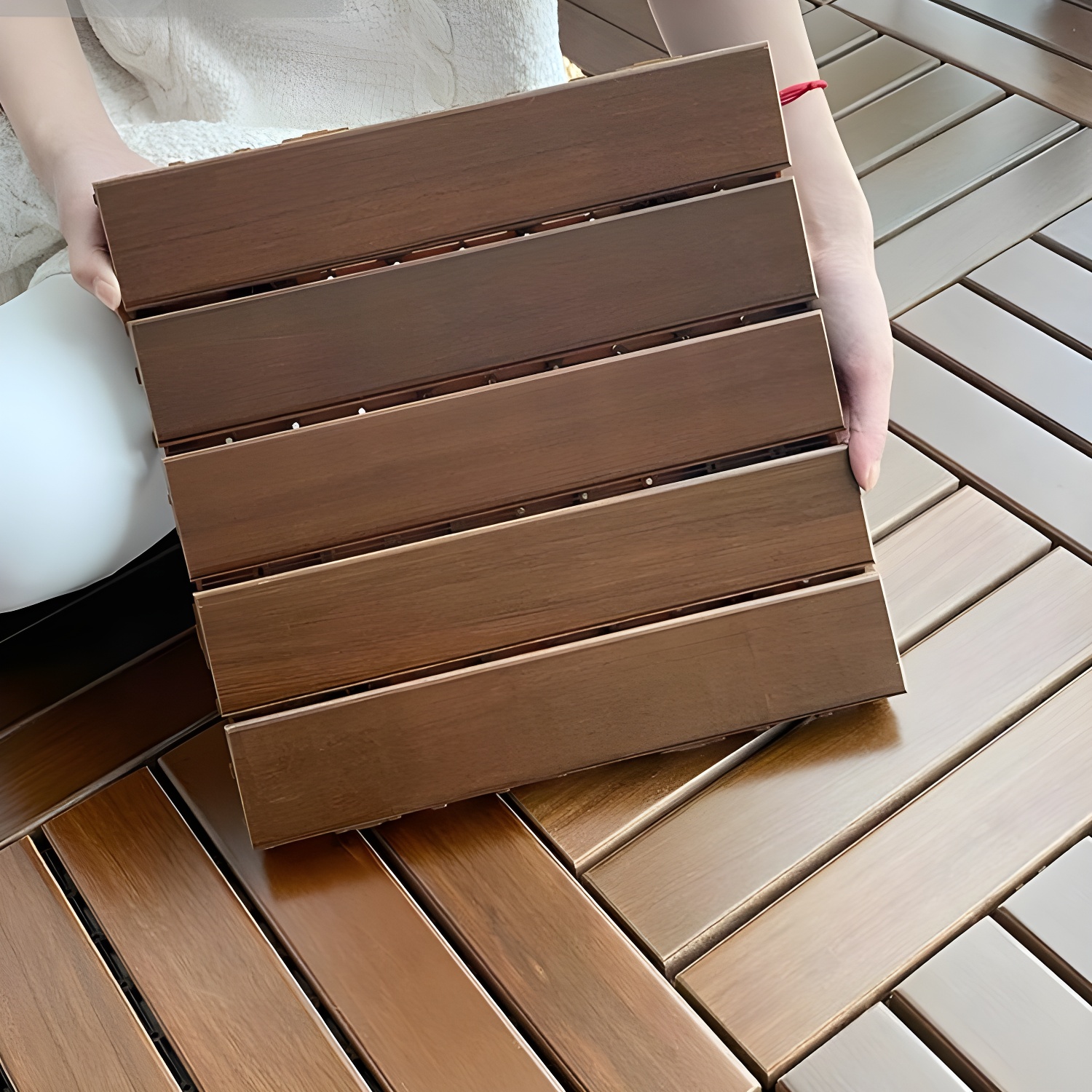 Smooth Matte Medium Wood Modern Style Click-Lock Solid Wood Flooring with Parquet Design