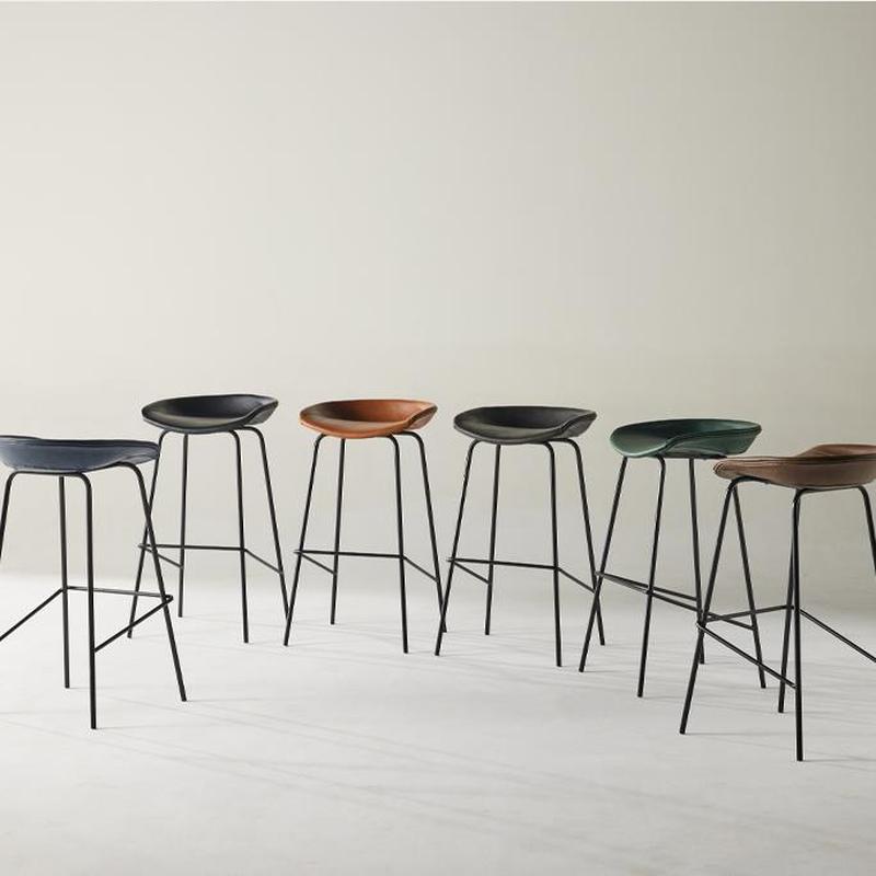 Metal 18 Inch Wide Armless Style Modern Bar Stool Featuring Footrest Single Piece Included